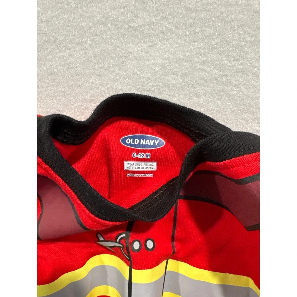 Old Navy Kids Red Firefighter Fire Chief Graphic Pajama Set 2PC 6-12M NEW